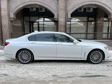 BMW 740 2022 года за 49 000 000 тг. в Алматы