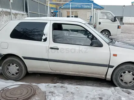 Volkswagen Golf 1993 года за 600 000 тг. в Астана – фото 2