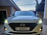 Hyundai Accent 2021 года за 9 300 000 тг. в Шымкент – фото 2