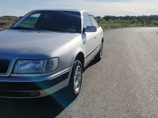 Audi 100