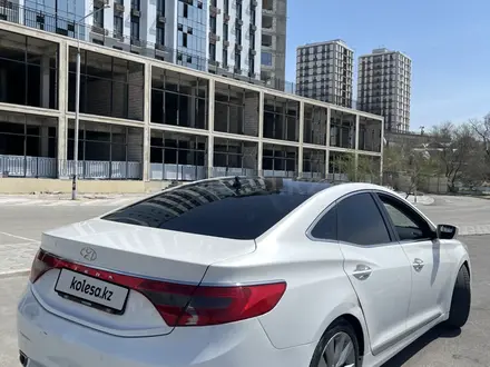 Hyundai Grandeur 2013 года за 3 600 000 тг. в Актау – фото 6