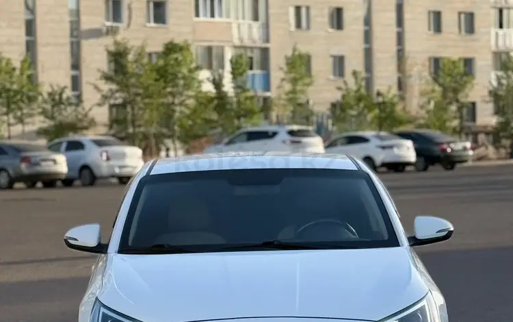 Hyundai Elantra 2019 года за 6 800 000 тг. в Астана