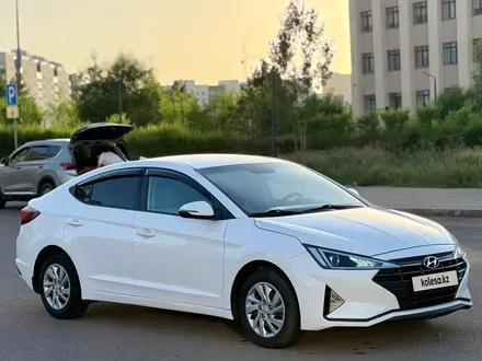 Hyundai Elantra 2019 года за 6 800 000 тг. в Астана – фото 6