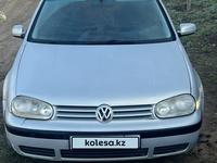 Volkswagen Golf 1998 годаүшін2 100 000 тг. в Актобе