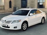 Toyota Camry 2010 года за 7 500 000 тг. в Актау – фото 2