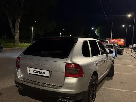 Porsche Cayenne 2006 года за 5 000 000 тг. в Алматы – фото 2