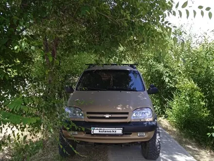 Chevrolet Niva 2006 года за 2 000 000 тг. в Шымкент – фото 5