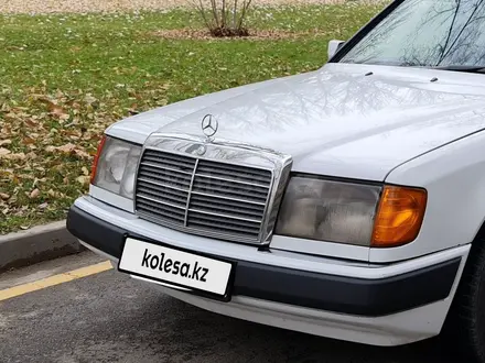 Mercedes-Benz E 230 1990 года за 2 100 000 тг. в Алматы – фото 3