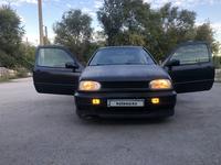 Volkswagen Golf 1993 годаfor2 100 000 тг. в Караганда