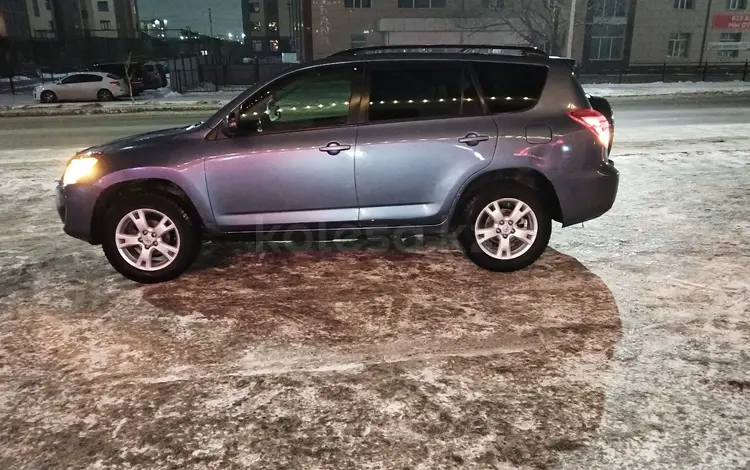 Toyota RAV4 2011 года за 8 000 000 тг. в Астана