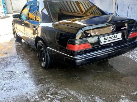 Mercedes-Benz E 230 1989 года за 880 000 тг. в Алматы – фото 2