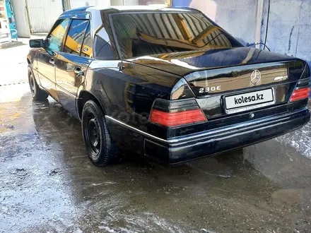 Mercedes-Benz E 230 1989 года за 880 000 тг. в Алматы