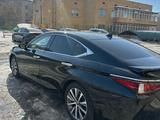 Lexus ES 250 2019 годаfor20 000 000 тг. в Астана – фото 4