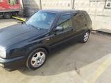 Volkswagen Golf 1994 года за 1 600 000 тг. в Алматы – фото 4