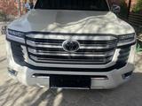 Toyota Land Cruiser 2023 года за 46 500 000 тг. в Жанаозен – фото 3
