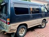 Mitsubishi Delica 1995 года за 1 100 000 тг. в Алматы – фото 2