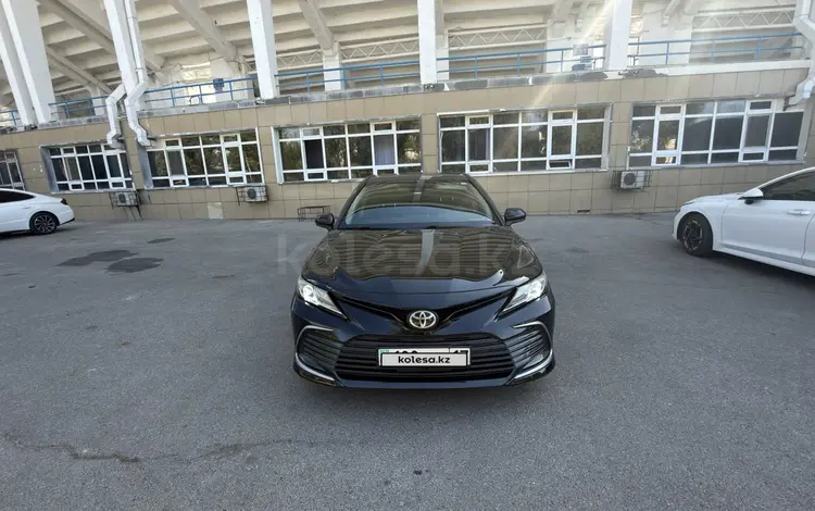 Toyota Camry 2021 года за 14 500 000 тг. в Шымкент