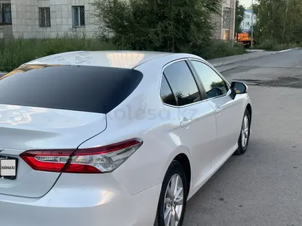 Toyota Camry 2018 года за 10 200 000 тг. в Балхаш – фото 3