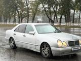 Mercedes-Benz E 230 1996 года за 2 000 000 тг. в Тараз – фото 4