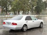 Mercedes-Benz E 230 1996 года за 2 000 000 тг. в Тараз