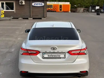 Toyota Camry 2019 года за 14 000 000 тг. в Усть-Каменогорск – фото 2