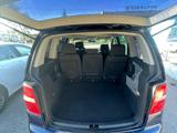 Volkswagen Touran 2004 года за 2 500 000 тг. в Алматы – фото 3