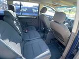 Volkswagen Touran 2004 года за 2 500 000 тг. в Алматы – фото 4