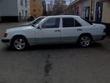 Mercedes-Benz E 230 1991 года за 2 800 000 тг. в Усть-Каменогорск – фото 3