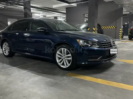 Volkswagen Passat 2019 года за 9 500 000 тг. в Алматы – фото 16