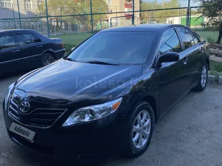 Toyota Camry 2010 года за 5 000 000 тг. в Атырау