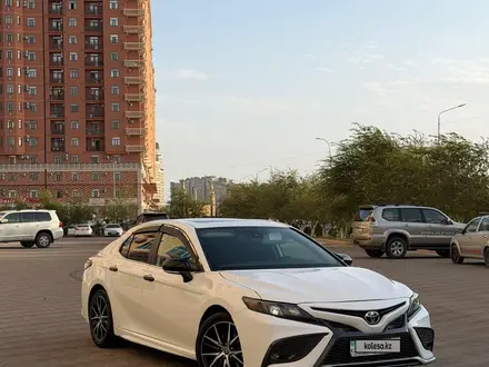 Toyota Camry 2022 года за 13 500 000 тг. в Астана – фото 4