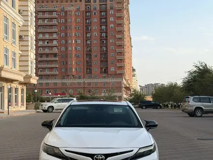 Toyota Camry 2022 года за 13 500 000 тг. в Астана – фото 3