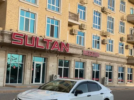 Toyota Camry 2022 года за 13 500 000 тг. в Астана