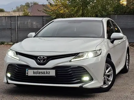 Toyota Camry 2019 года за 12 400 000 тг. в Алматы