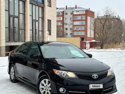 Toyota Camry 2014 года за 5 600 000 тг. в Уральск – фото 3