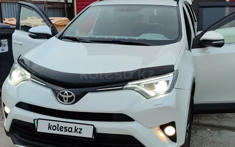 Toyota RAV4 2016 года за 10 300 000 тг. в Аксай