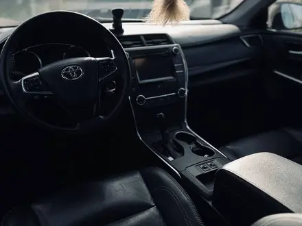 Toyota Camry 2015 года за 10 000 000 тг. в Алматы – фото 3