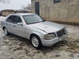 Mercedes-Benz C 180 1997 года за 1 500 000 тг. в Атырау – фото 2