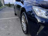 Toyota Camry 2015 года за 11 600 000 тг. в Алматы – фото 2