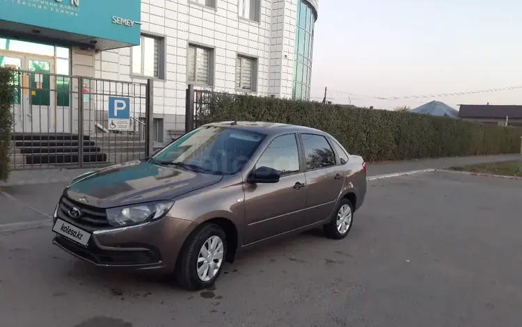 ВАЗ (Lada) Granta 2190 2019 годаүшін3 500 000 тг. в Семей