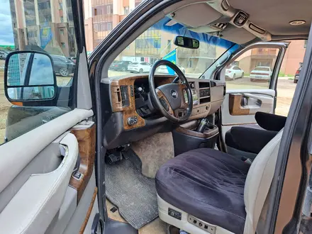 Chevrolet Express 2008 года за 11 000 000 тг. в Астана – фото 8