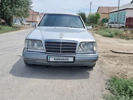 Mercedes-Benz E 320 1993 года за 3 450 000 тг. в Кызылорда – фото 3