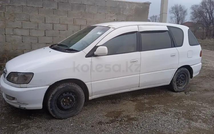 Toyota Ipsum 1997 годаүшін2 300 000 тг. в Алматы