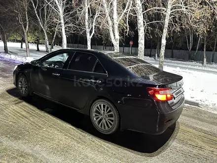 Toyota Camry 2014 года за 9 700 000 тг. в Костанай – фото 2