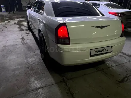 Chrysler 300C 2005 года за 5 000 000 тг. в Астана – фото 3