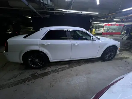 Chrysler 300C 2005 года за 5 000 000 тг. в Астана – фото 17