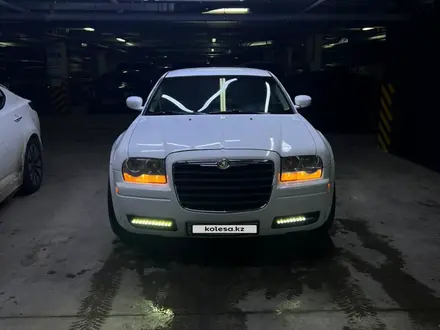 Chrysler 300C 2005 года за 5 000 000 тг. в Астана – фото 4