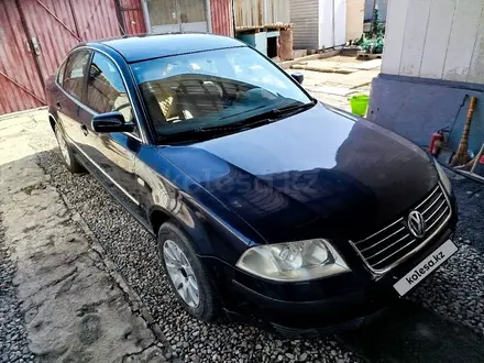 Volkswagen Passat 2002 года за 1 900 000 тг. в Алматы – фото 2