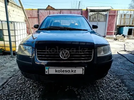 Volkswagen Passat 2002 года за 1 900 000 тг. в Алматы – фото 3