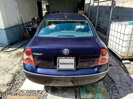 Volkswagen Passat 2002 года за 1 900 000 тг. в Алматы – фото 4